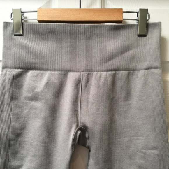 LULULEMON Seamlessly Street Crop Heathered Medium Grey - Picture 3 of 8